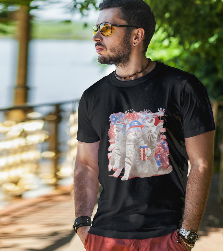 Mew's A Patriotic American Flag Cats Fireworks Party Animal Holiday USA T-Shirt