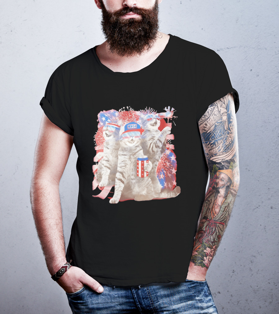 Mew's A Patriotic American Flag Cats Fireworks Party Animal Holiday USA T-Shirt