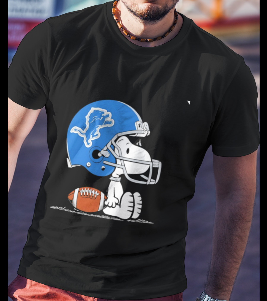 Snoopy Detroit Lions Football Helmet Collaboration NFL Peanuts T-Shirt