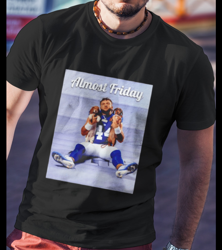 Almost Friday New York Giants 44 Football Player With Dogs T-Shirt