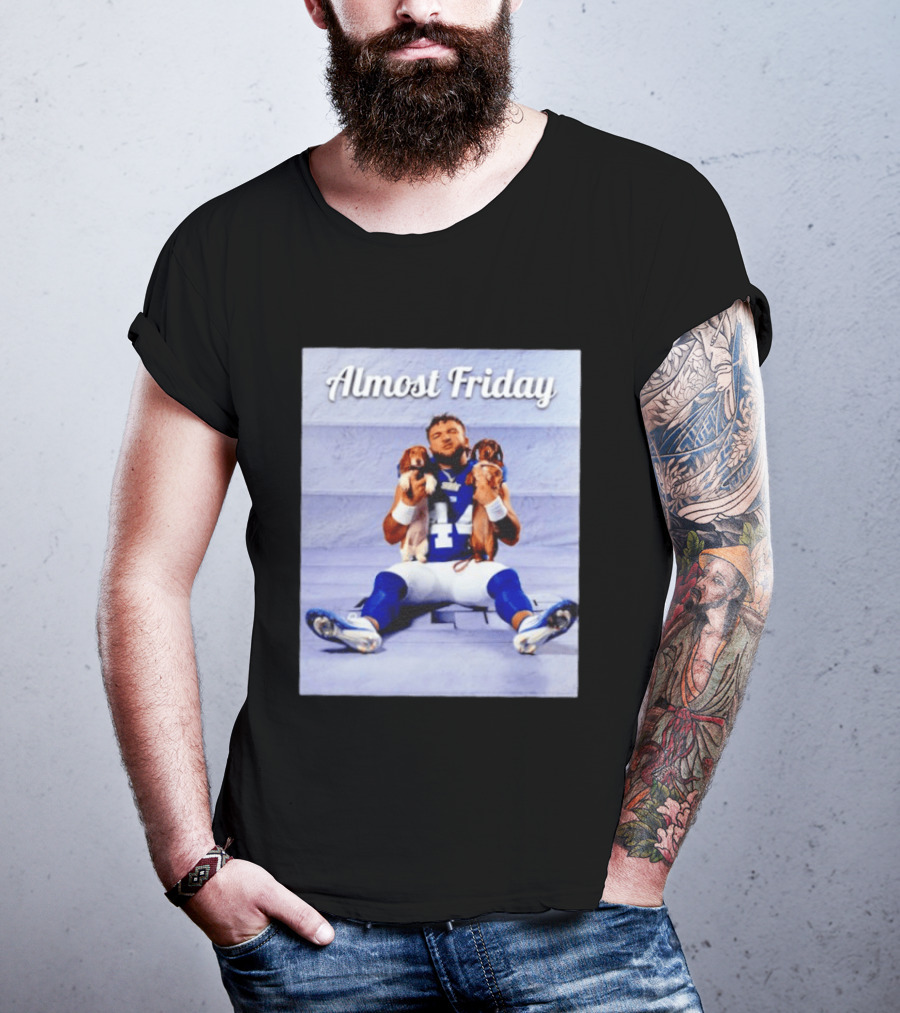 Almost Friday New York Giants 44 Football Player With Dogs T-Shirt
