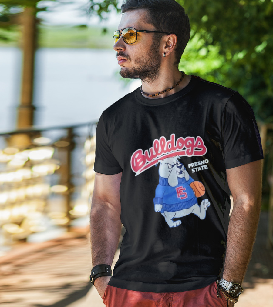 Fresno State Bulldogs Mascot With Basketball And Sweater T-Shirt