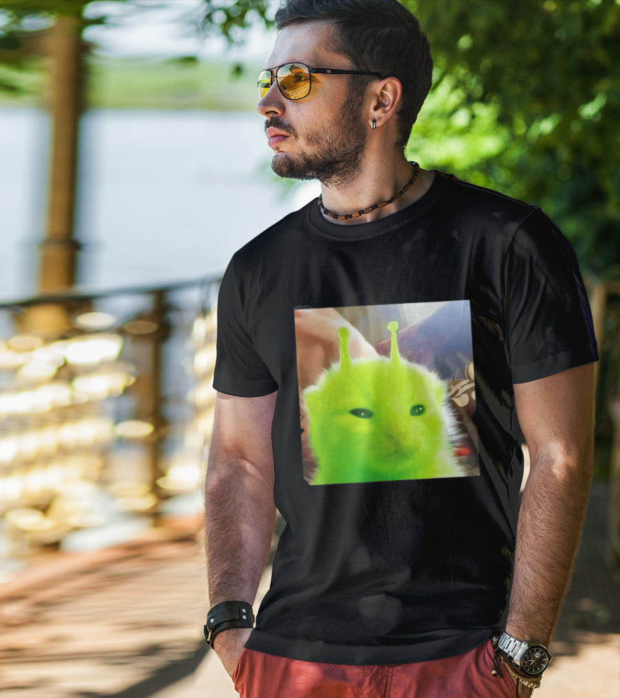 Gleep Alien Kitty Green Cat Antennae Fluffy Feline Fantasy T-Shirt