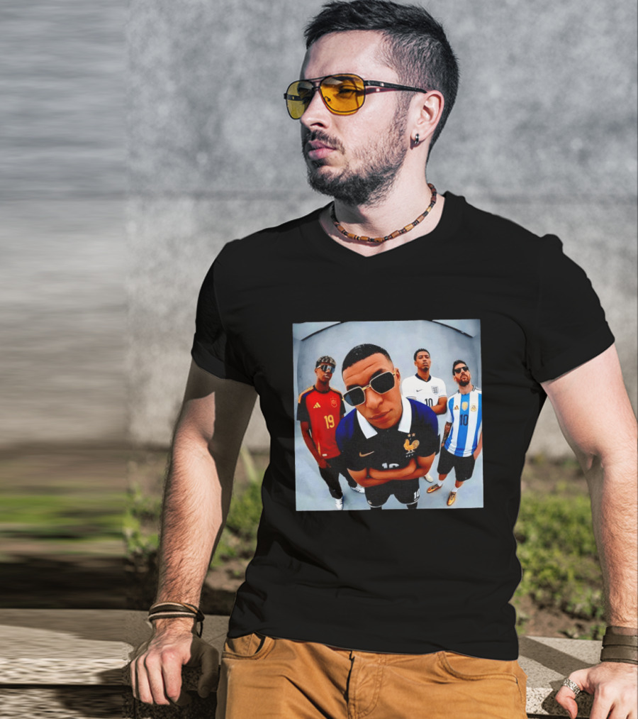 Kylian Mbappe Jude Bellingham Lionel Messi Football Stars Selfie Spain England Argentina France T-Shirt