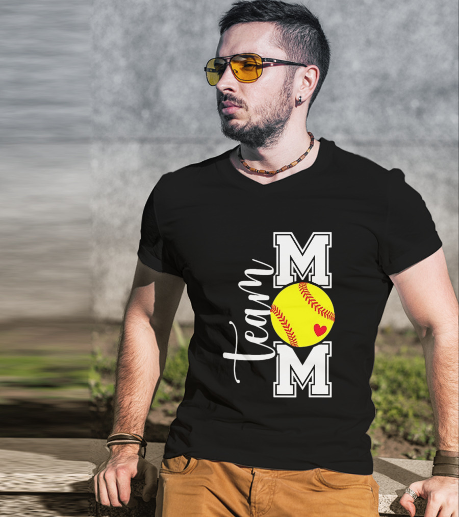 Team Mom Softball Yellow Heart Ball T-Shirt
