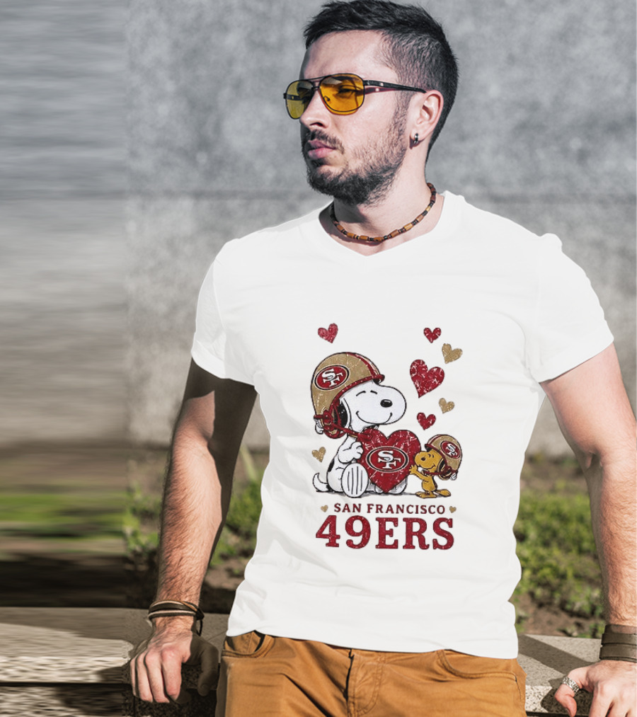 San Francisco 49ers Peanuts Snoopy Love Hearts T-Shirt