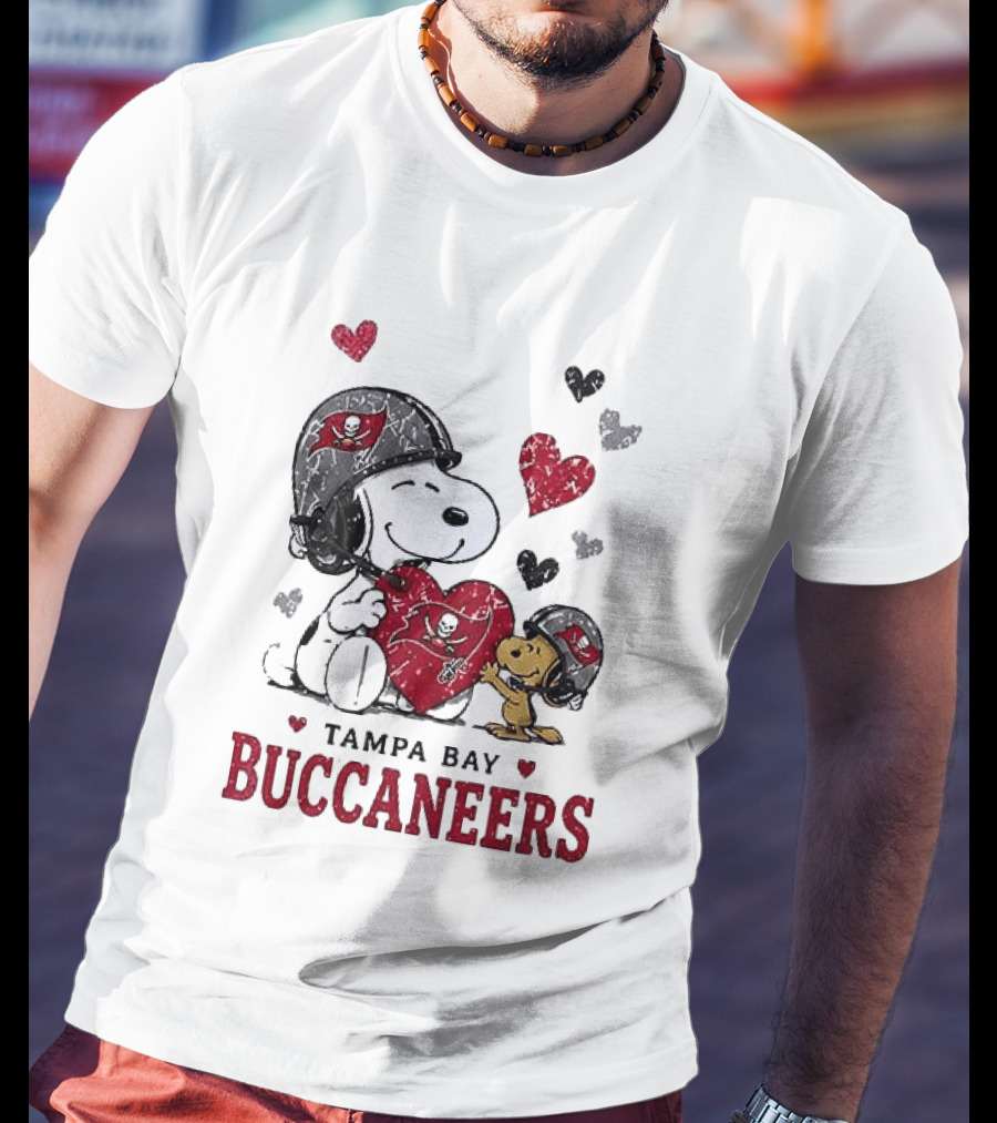 Tampa Bay Buccaneers Snoopy Peanuts Love Laughter T-Shirt