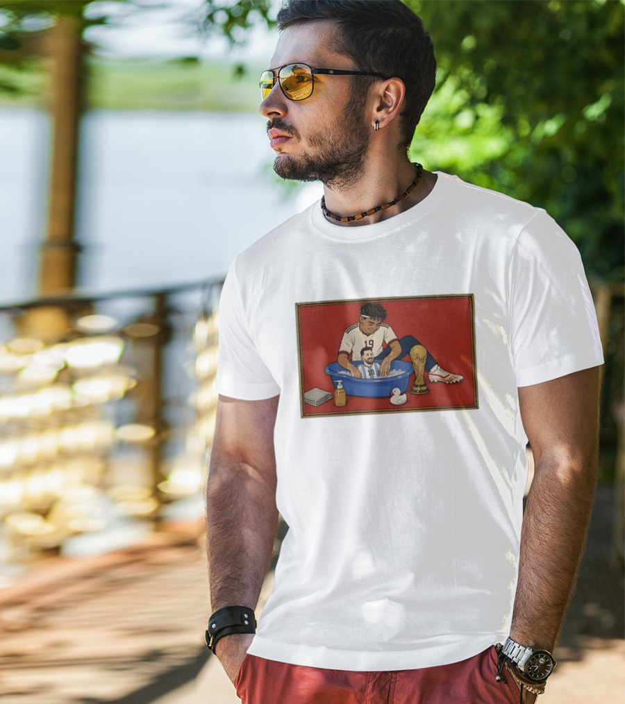 Yamal 19 Bathing Messi In Bathtub With World Cup Trophy T-Shirt
