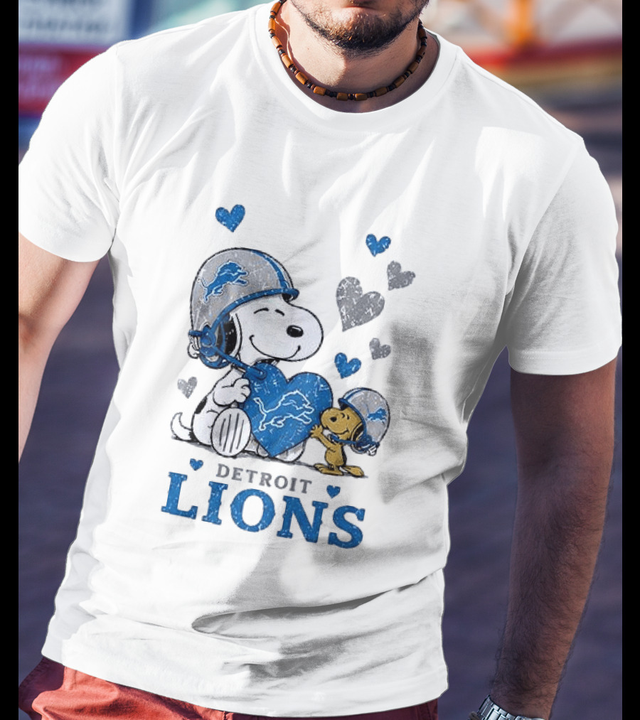 Detroit Lions Peanuts Snoopy Woodstock Heart Helmets Love T-Shirt