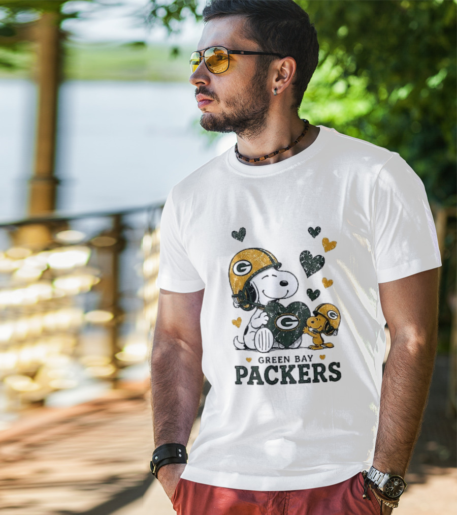 Green Bay Packers Snoopy Love Laughter Peanuts Hearts T-Shirt