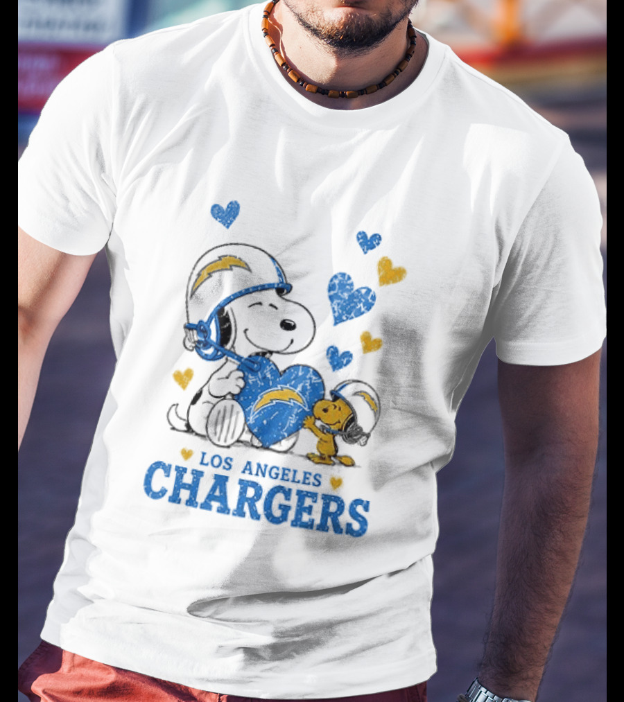 Los Angeles Chargers Peanuts Snoopy Love Laughter T-Shirt