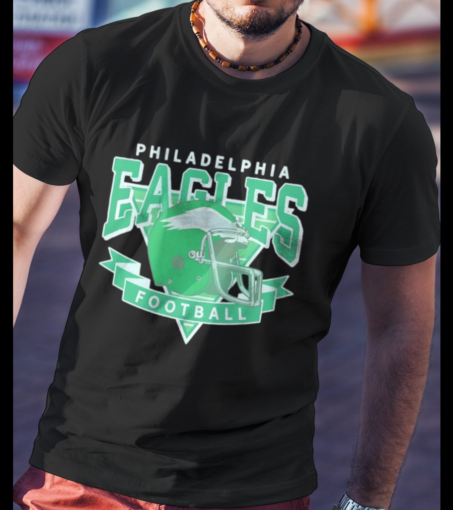 Philadelphia Eagles Helmet Vintage Style Football Fan Gear T-Shirt