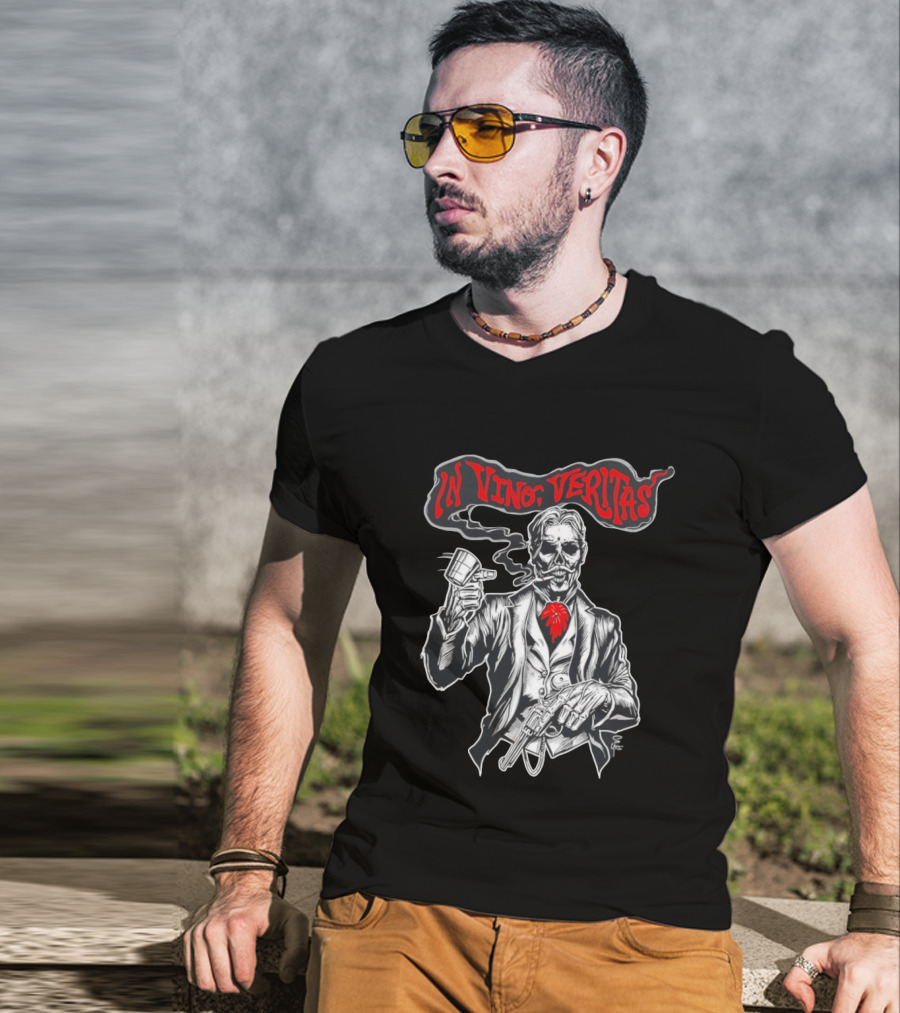Skeleton Doc Holliday In Vino Veritas Smoking Gun Wine Cup T-Shirt