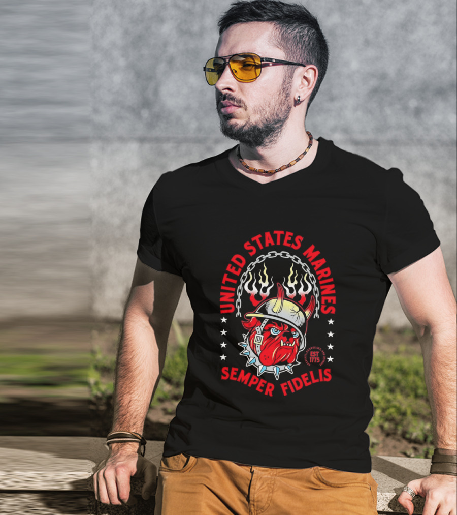 United States Marines Semper Fidelis Bulldog Helmet EST 1775 T-Shirt