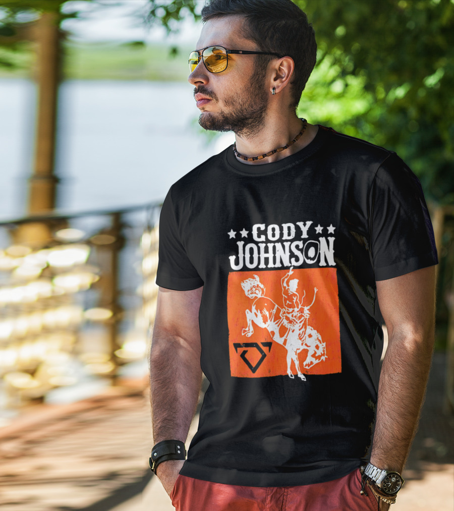 Cody Johnson Cowboy Rodeo Bucking Horse Vintage Western T-Shirt