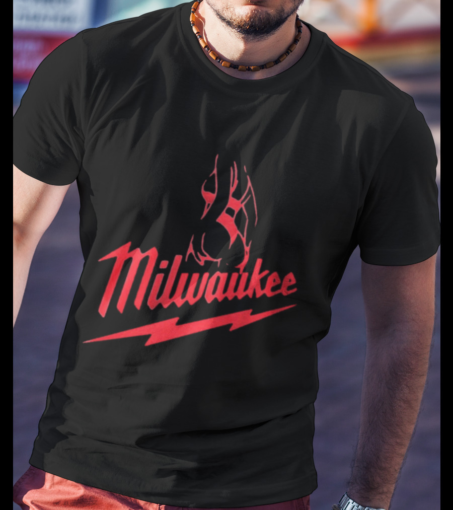 Milwaukee Sexy Girl Red T-Shirt