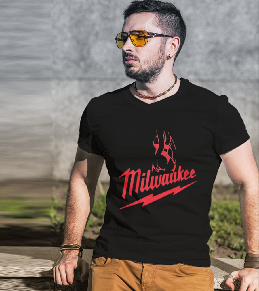 Milwaukee Sexy Girl Red T-Shirt