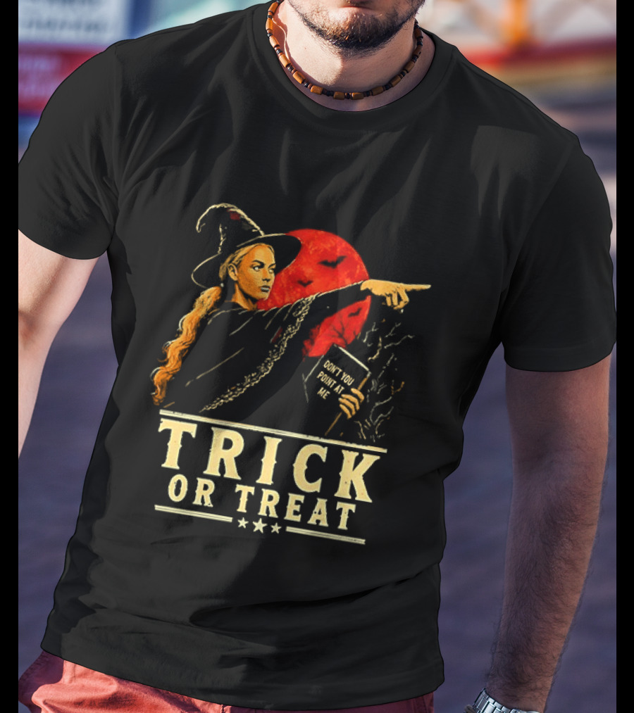 Witch Pointing Trick Or Treat Halloween 2026 T-Shirt