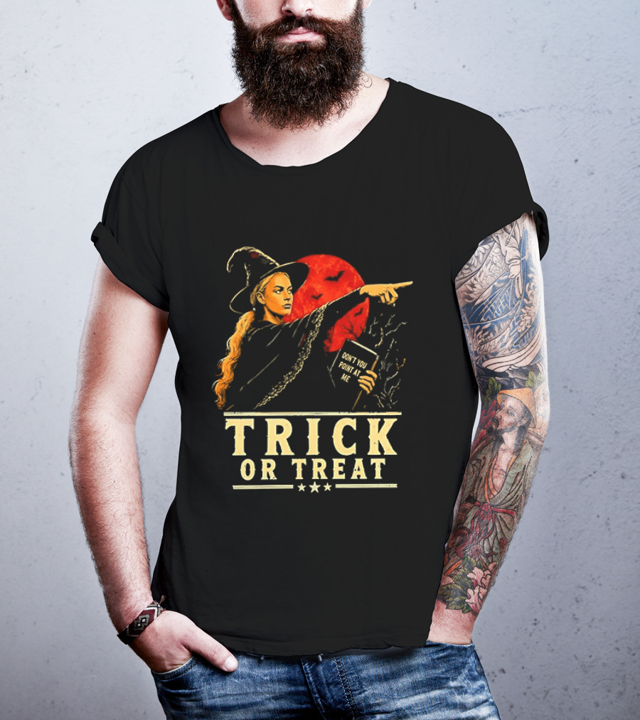 Witch Pointing Trick Or Treat Halloween 2026 T-Shirt