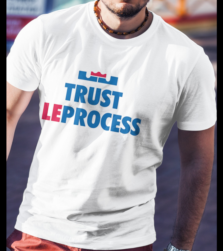 Trust Le Process Basketball Crown Symbol Blue Red T-Shirt