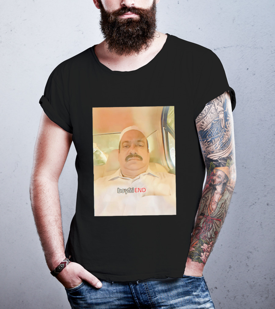 BoyfriEND Man Sitting Image T-Shirt