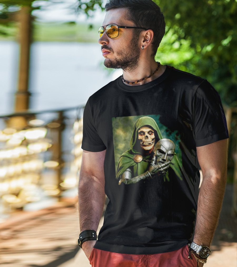 Doctor Doom Skull Face Holding Mask Supervillain Marvel T-Shirt