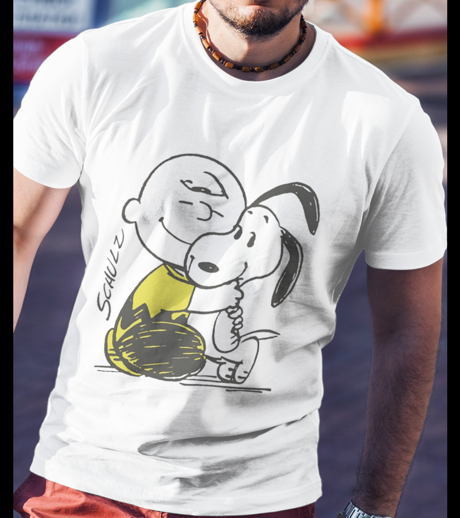 Schulz Charlie Brown Snoopy Hugging Classic Peanuts Friendship T-Shirt