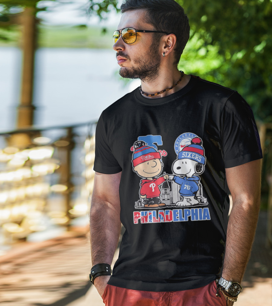 Charlie Brown And Snoopy Fist Bump Phillies Sixers Philadelphia T-Shirt