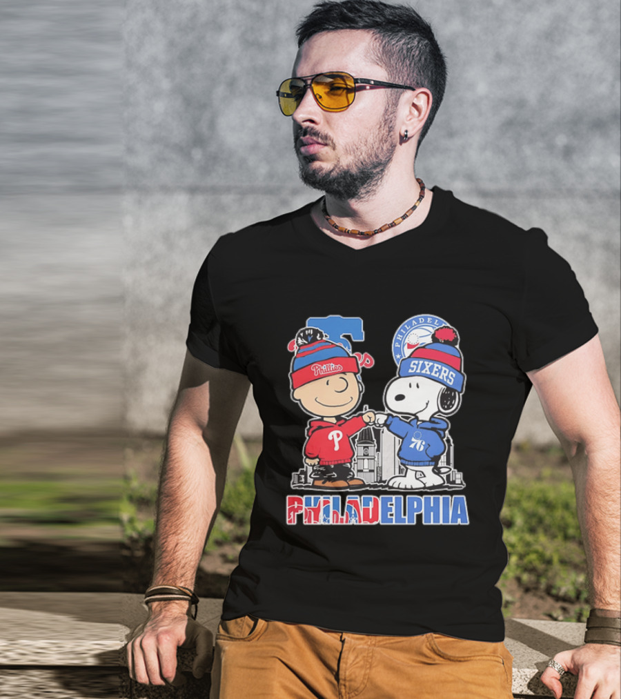 Charlie Brown And Snoopy Fist Bump Phillies Sixers Philadelphia T-Shirt