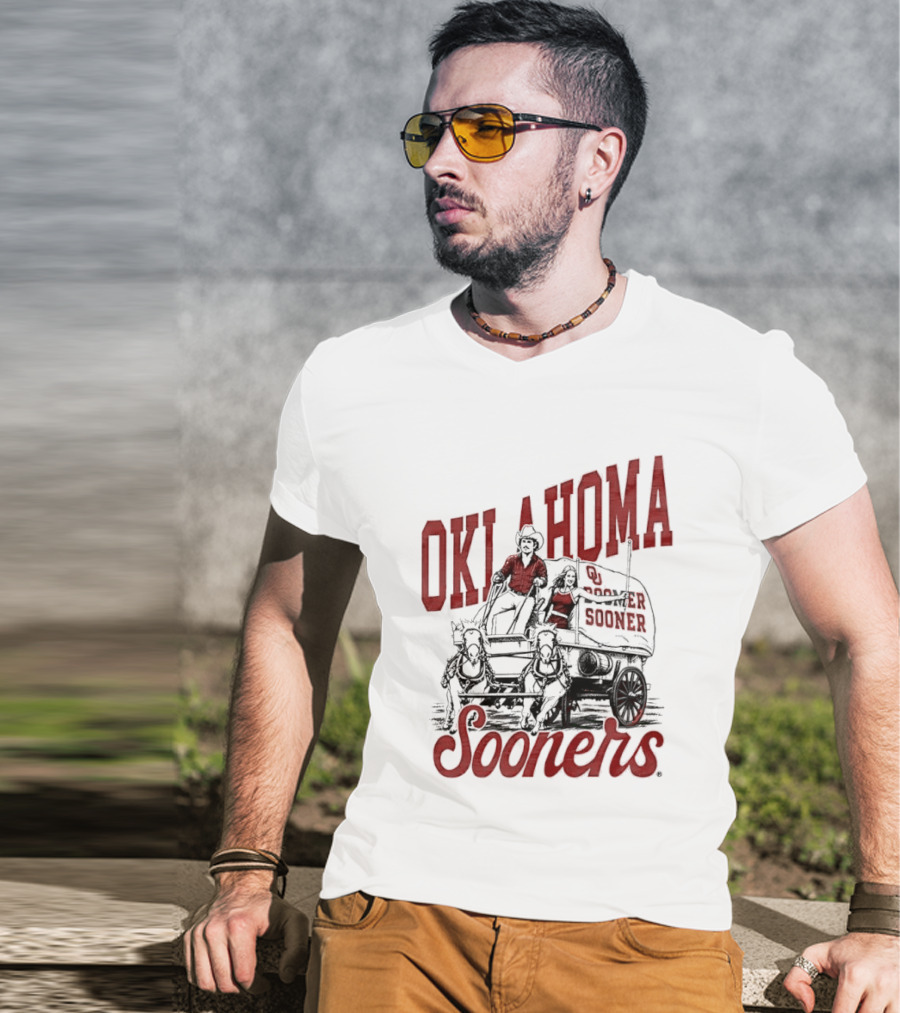 Oklahoma Sooners Boomer Sooner Horse Drawn Wagon T-Shirt