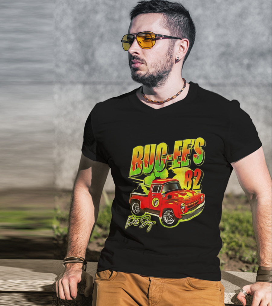 Buc Ee's 82 Pit Stop Vintage Red Truck T-Shirt