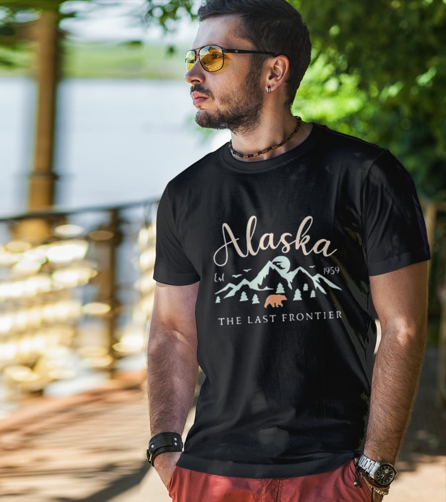 Alaska The Last Frontier Est 1959 Mountain Bear Scene T-Shirt