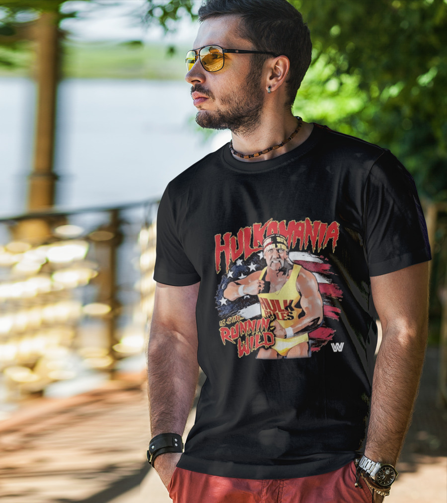 Hulk Hogan Hulkamania Runnin Wild American Flag WWE T-Shirt