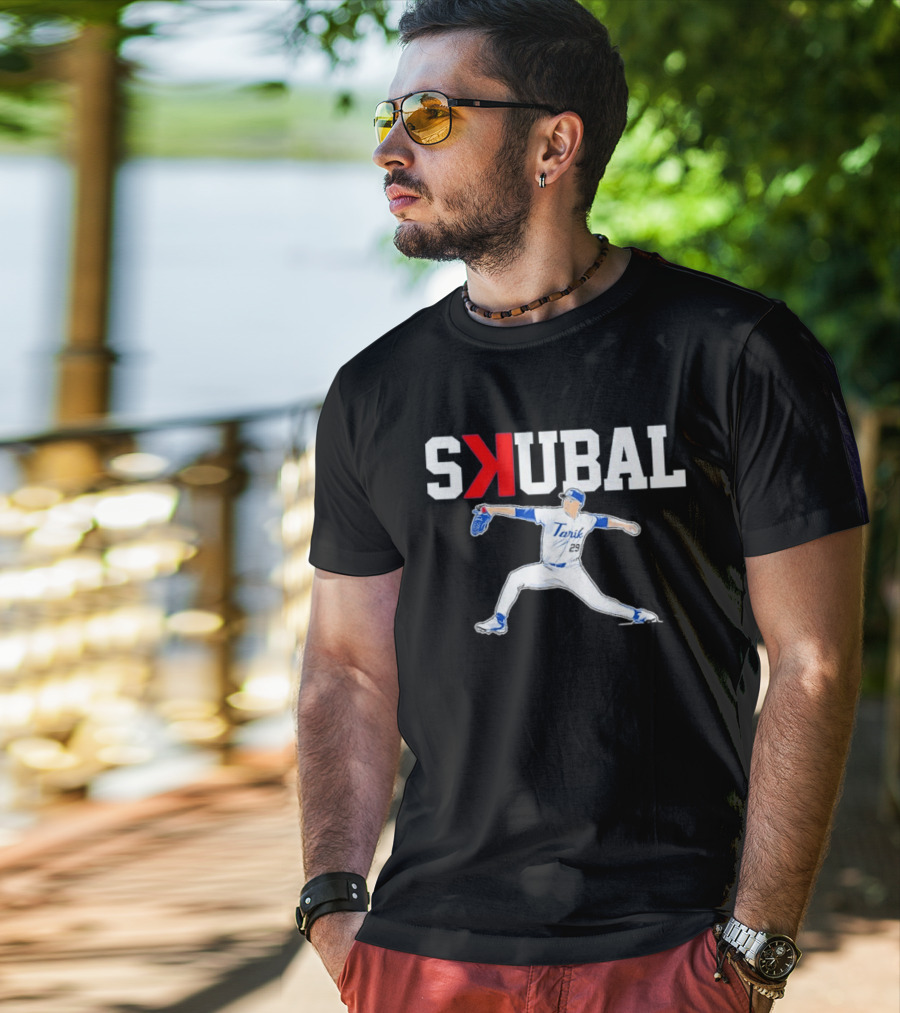 Tarik Skubal Pitching Pose Los Angeles Dodgers T-Shirt