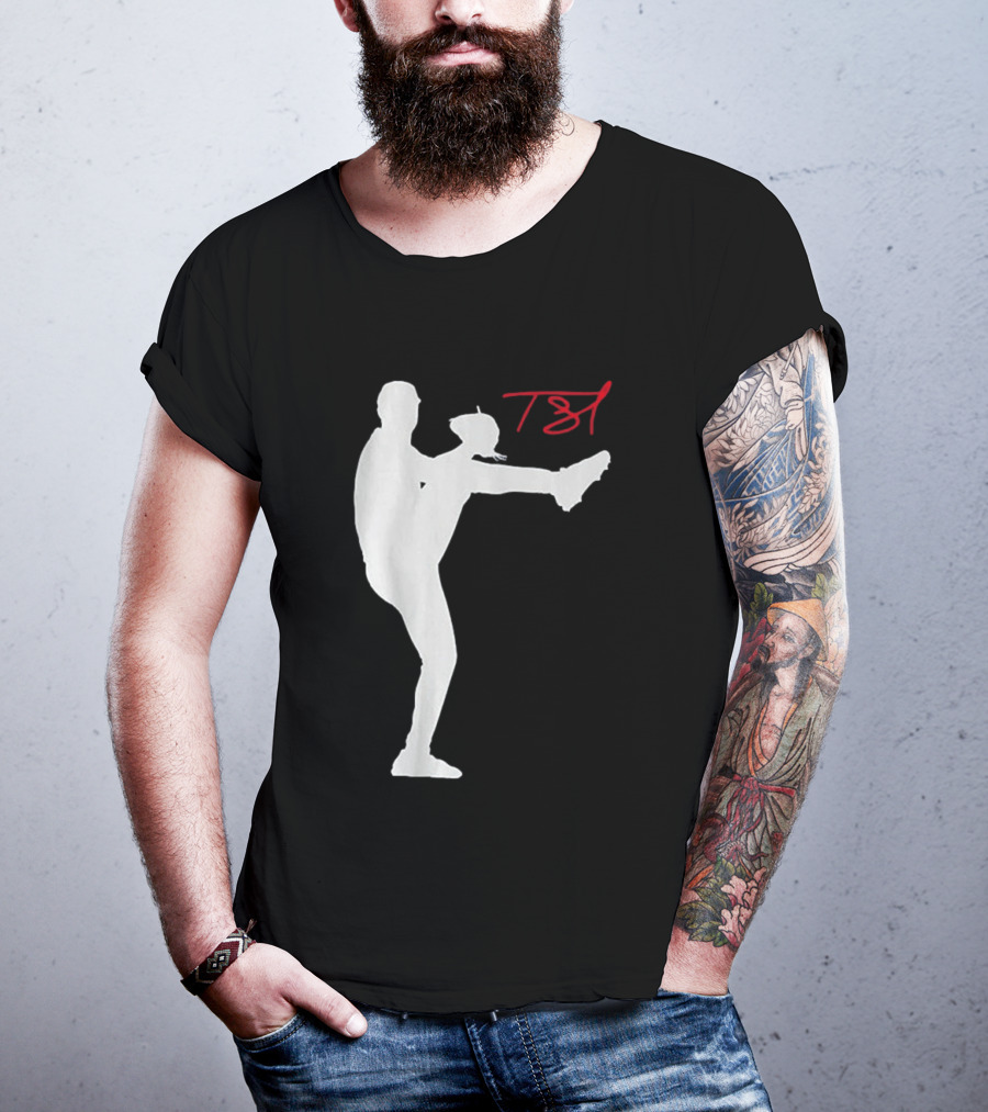 T61 Tarik Skubal Pitching Pose Los Angeles T-Shirt