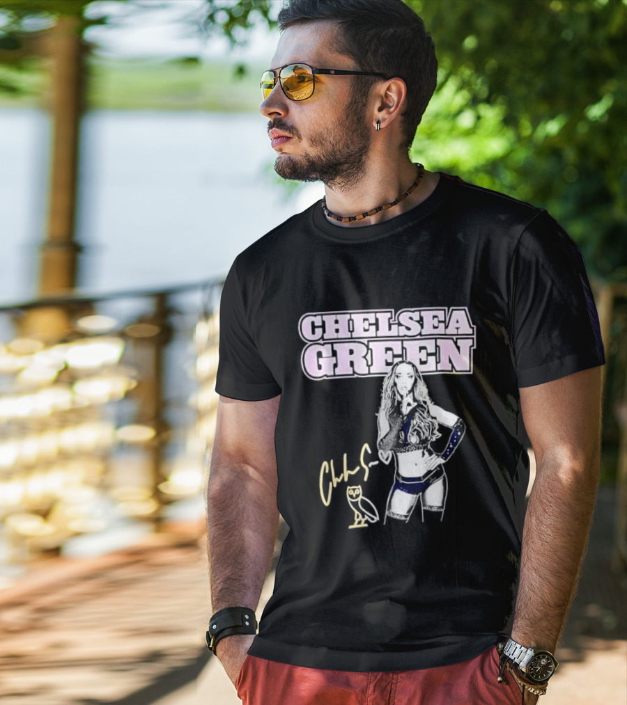 Chelsea Green Wrestling Owl Gesture Signature T-Shirt