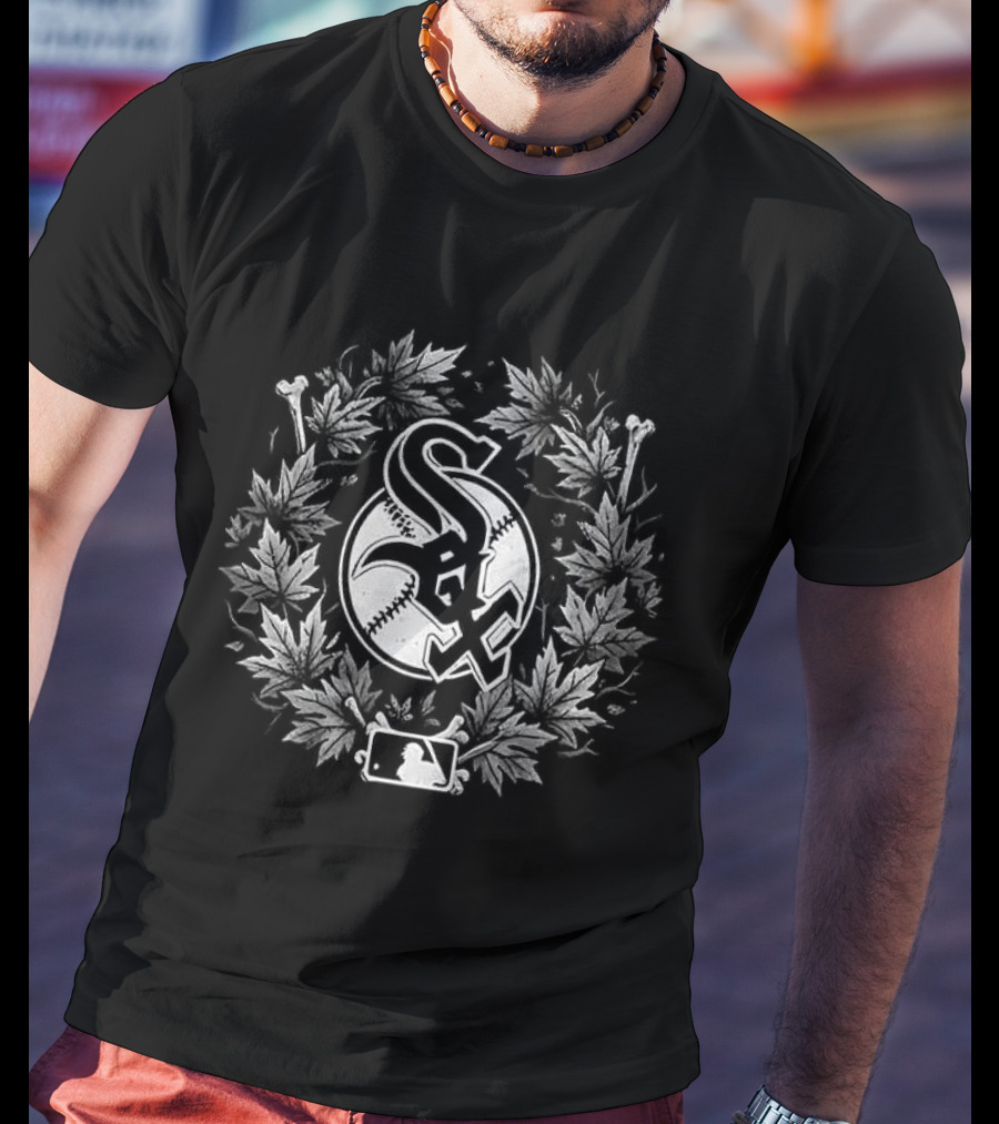 Chicago White Sox Skull Crossed Bats Maple Leaves Baseball Halloween T-Shirt