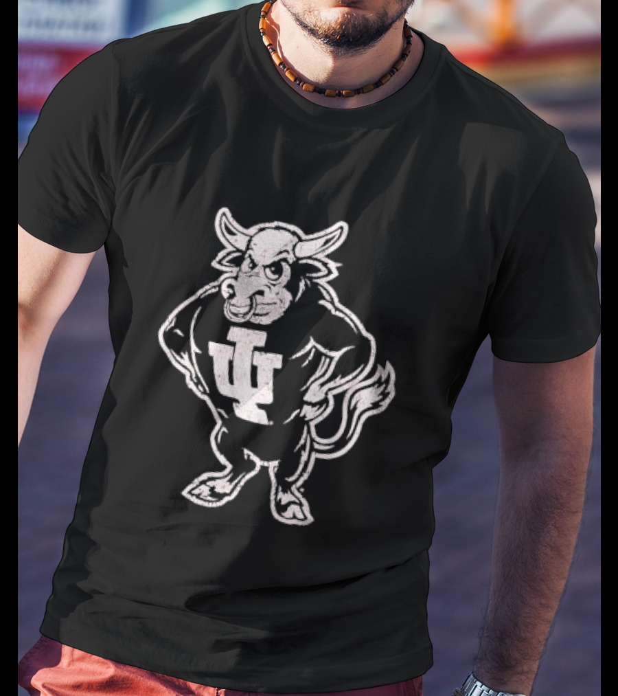 Indiana Hoosiers NCAA Vintage Style Distressed Muscular Bull T-Shirt