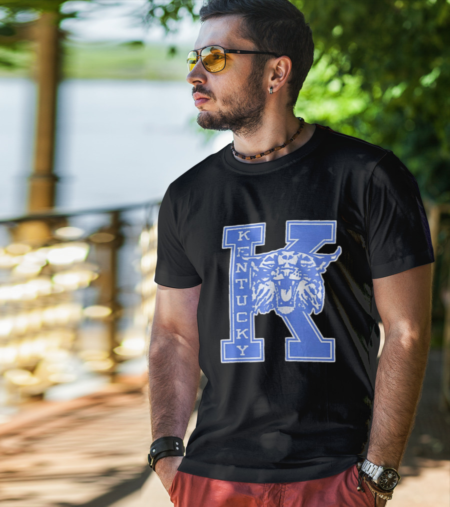 Kentucky Wildcats NCAA Distressed Block Letter K Wildcats Head T-Shirt