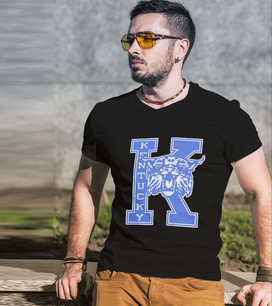 Kentucky Wildcats NCAA Distressed Block Letter K Wildcats Head T-Shirt