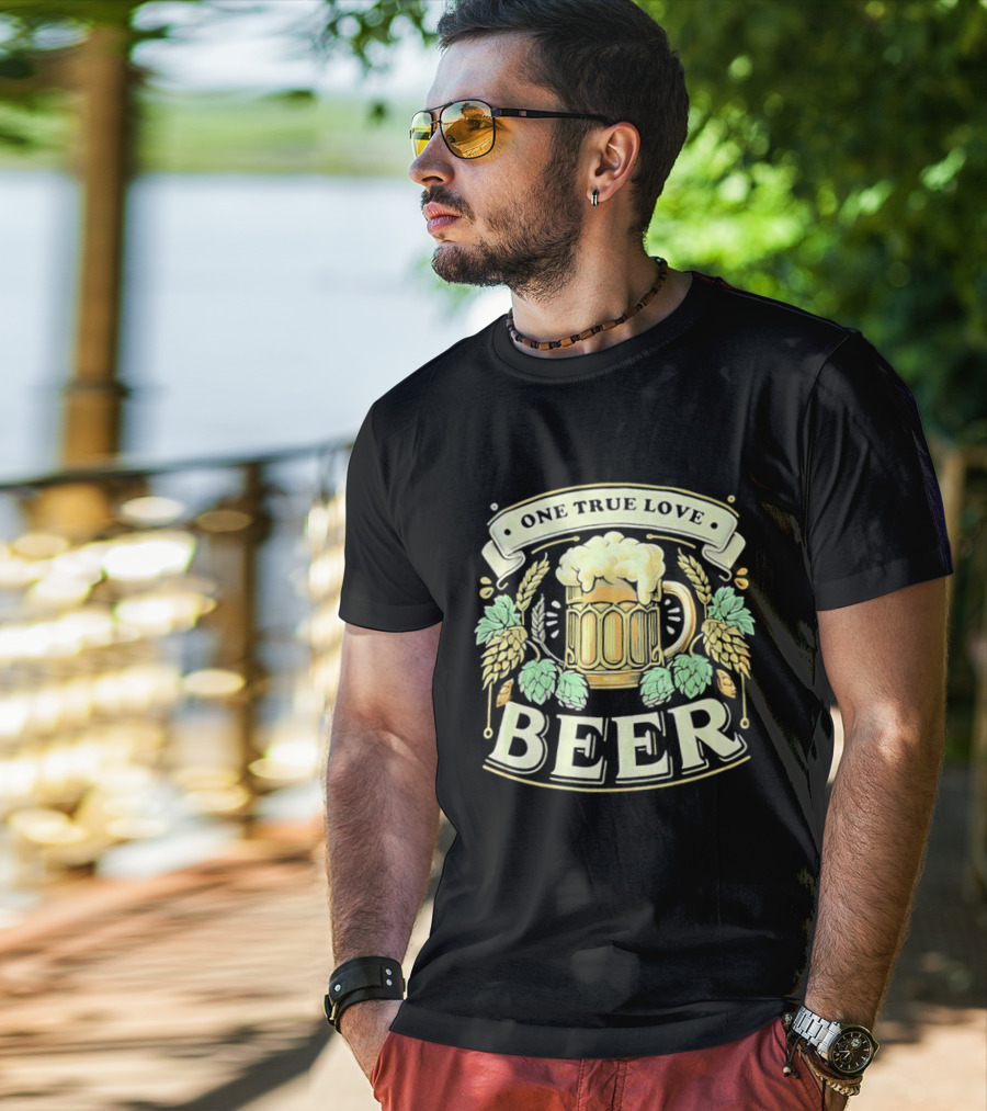 One True Love Beer Frothy Hop Cones Wheat Ears T-Shirt
