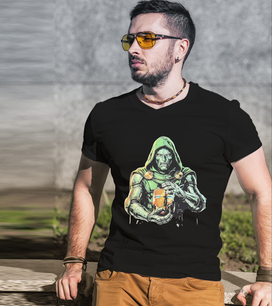 Doctor Doom Marvel Holding Broken Iron Man Mask Iconic Showdown T-Shirt
