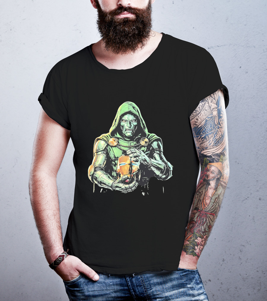 Doctor Doom Marvel Holding Broken Iron Man Mask Iconic Showdown T-Shirt
