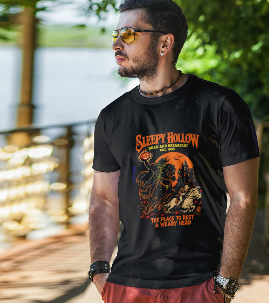 Sleepy Hollow Dead And Breakfast Est 1820 Headless Horseman The Place To Rest A Weary Head Halloween Pumpkin T-Shirt