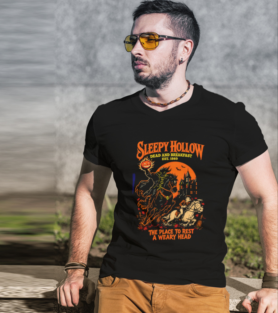 Sleepy Hollow Dead And Breakfast Est 1820 Headless Horseman The Place To Rest A Weary Head Halloween Pumpkin T-Shirt