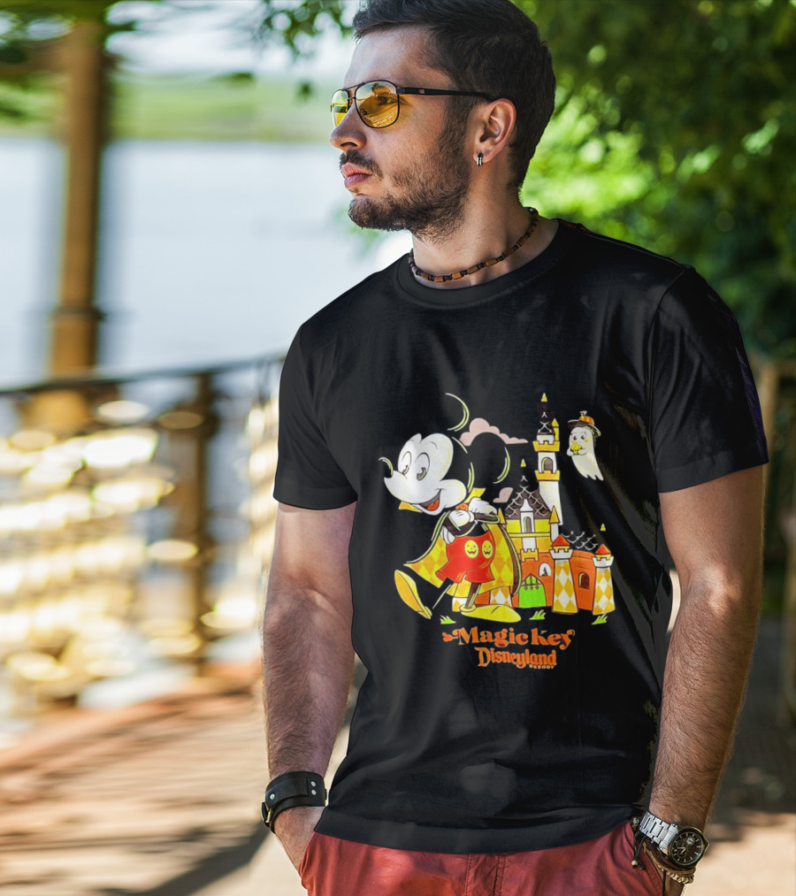 Mickey Mouse Magic Key Disneyland Resort Halloween Castle Ghost T-Shirt