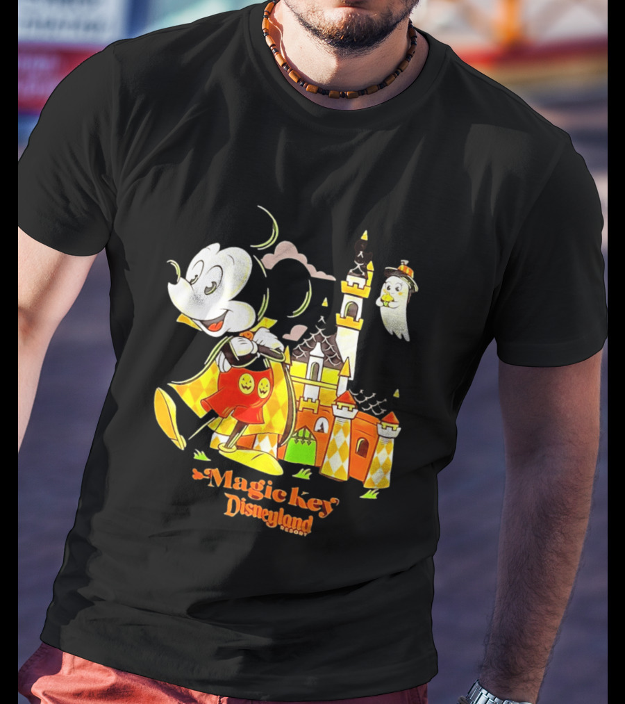 Mickey Mouse Magic Key Disneyland Resort Halloween Castle Ghost T-Shirt