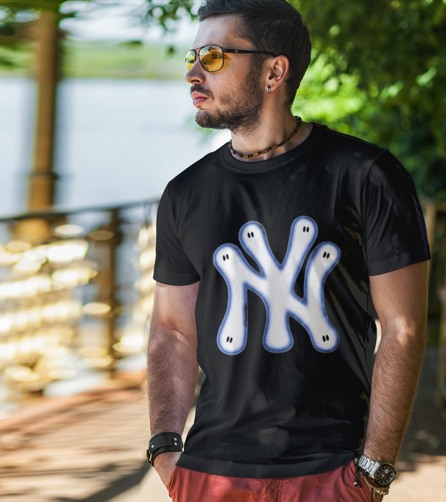 NY Yankees Wash Ghost Airbrush Logo Ghostly NY Yankees T-Shirt