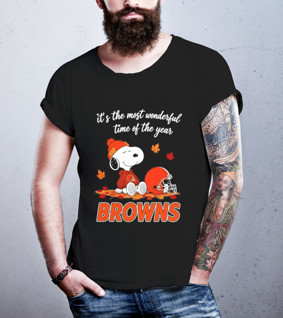Cleveland Browns Snoopy It's The Most Wonderful Time Of The Year Autumn Leaves Helmet T-Shirt