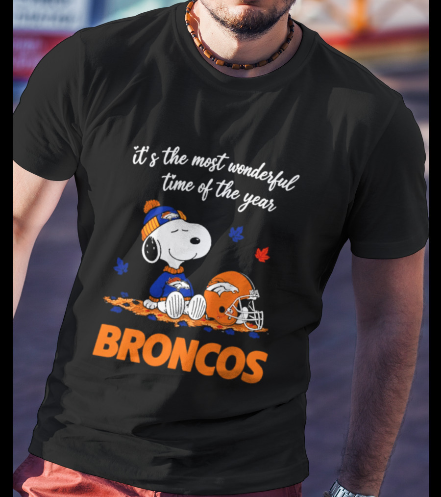 Denver Broncos Snoopy Its The Most Wonderful Time Of Year Autumn Leaves T-Shirt